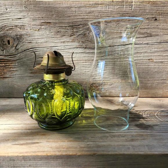 VINTAGE LE Smith Oil Lamp, Moss GREEN 13" Tall, Moon-Stars Pattern Pressed MCM - Picture 5 of 10